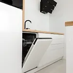 Mistral Apartment *